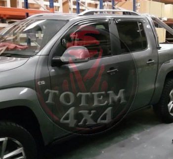 Estribos laterales electricos Volkswagen Amarok